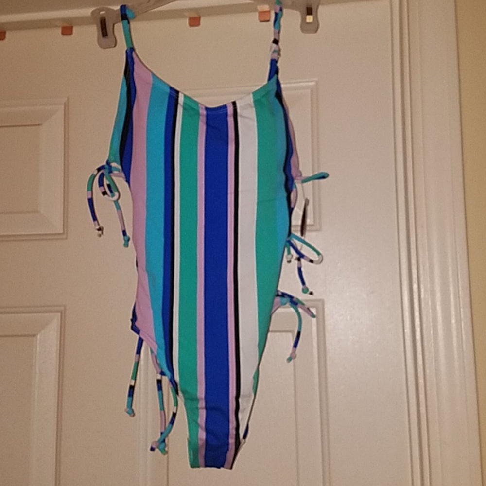 Bathing suit, striped 3 openings on side